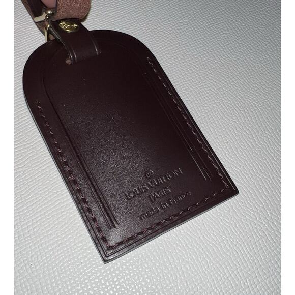 RARE Louis Vuitton Name Tag Plum Leather Bordeaux France Goldtone LN - Picture 6 of 16